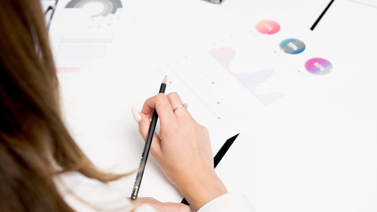 Sector Rotation 2025: Top 3 ETFs to Buy Before the Market Shifts