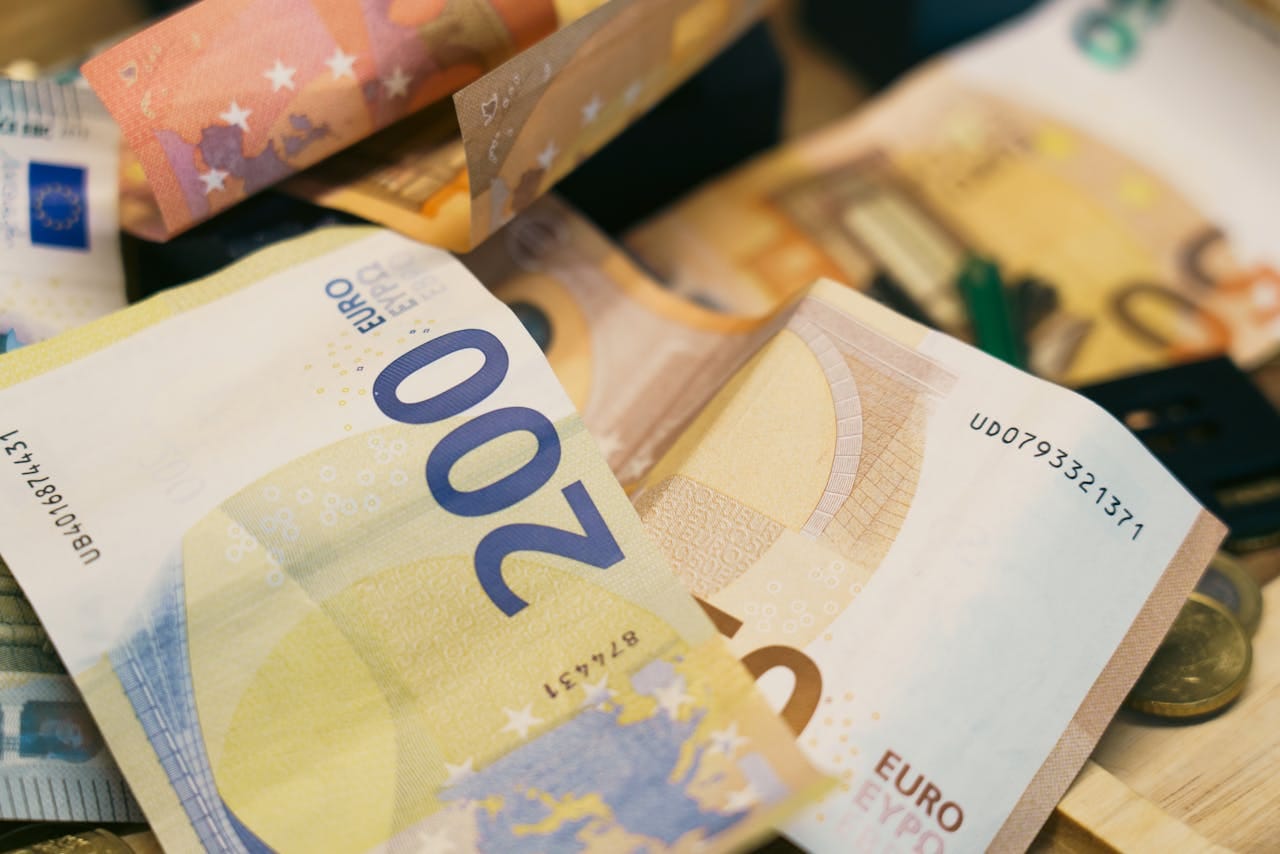 How to save $1,000 in 30 days